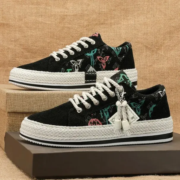 free Shipping Designer White Black Casual Platform Shoes Breathable Men Women Sneakers Trainers Skate New_vogvips.com