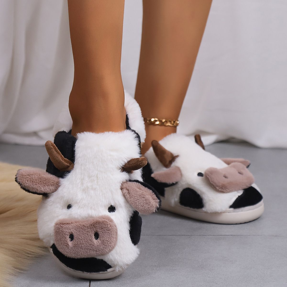 Winter Indoor Fluffy Slippers Unisex Cute Cartoon Cow Baotou Thick Warm Plush Cotton Couples Slippers Soft Comfortable House Shoes_vogvips.com