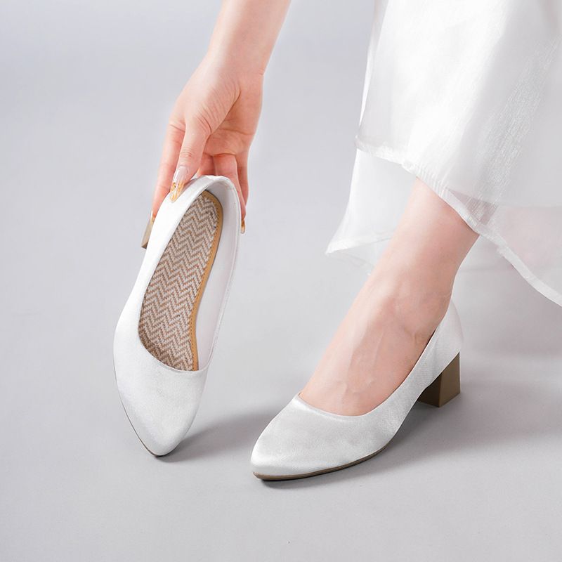 Elegant Women's Kung Fu Shoes - Comfortable Non-Slip Cotton Flats With Breathable Lining & Low Chunky Heel For Work, Standing_vogvips.com