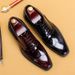 Men's leather leather patent leather English carved business dress Oxford shoes_vogvips.com