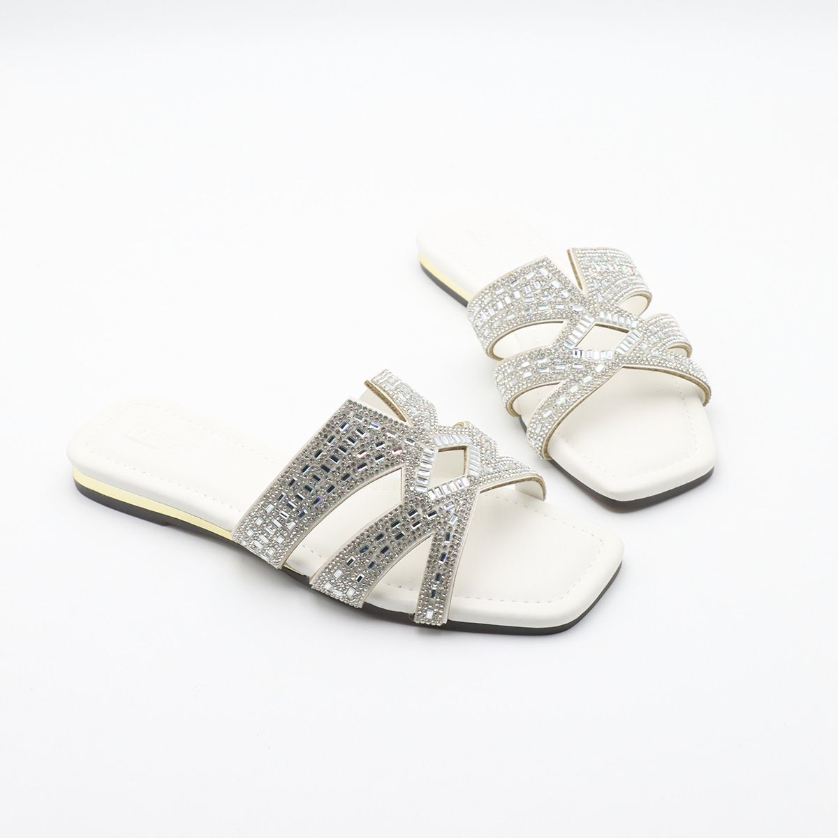 Women's Plus Size Rhinestone Flip Flops - Glitter Flat Sandals For Women - Lightweight PU Slippers For Everyday Wear (Black, White, Brown)_vogvips.com