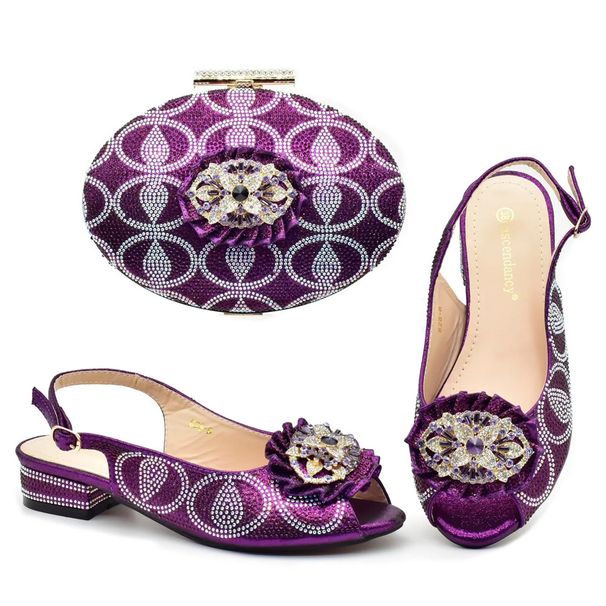Women's low heeled sandals with evening bag matching drill button_vogvips.com
