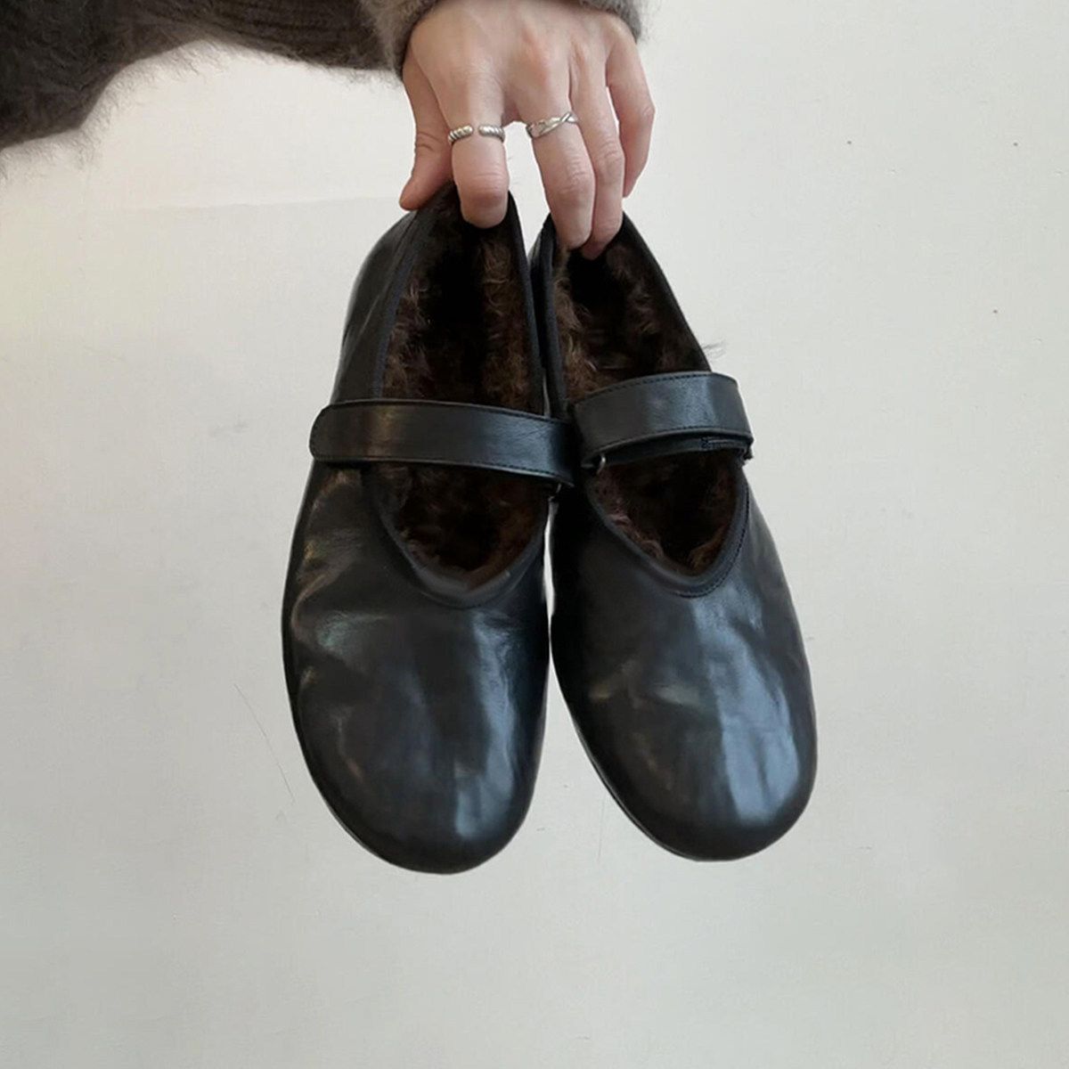 Korean-style Versatile Flat Comfortable Plush Mary Jane Shoes For Women With Velcro Strap, Shallow Round Toe, Simple_vogvips.com