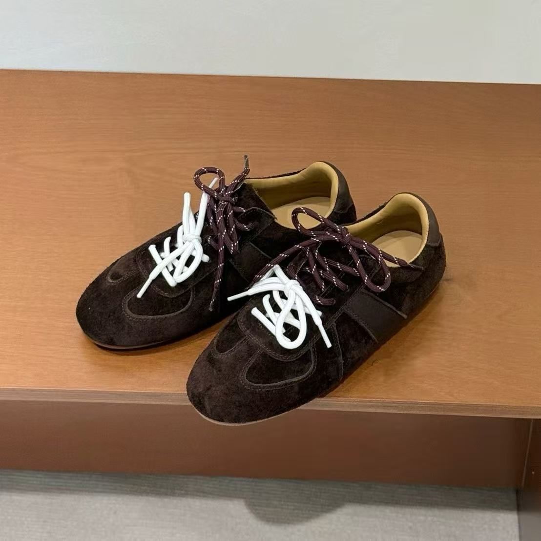 Women's Casual Cowhide Training Shoes Round Toe Breathable Soft Sole Anti-Slip Rubber Med Heel Spring/Autumn Fashionable_vogvips.com