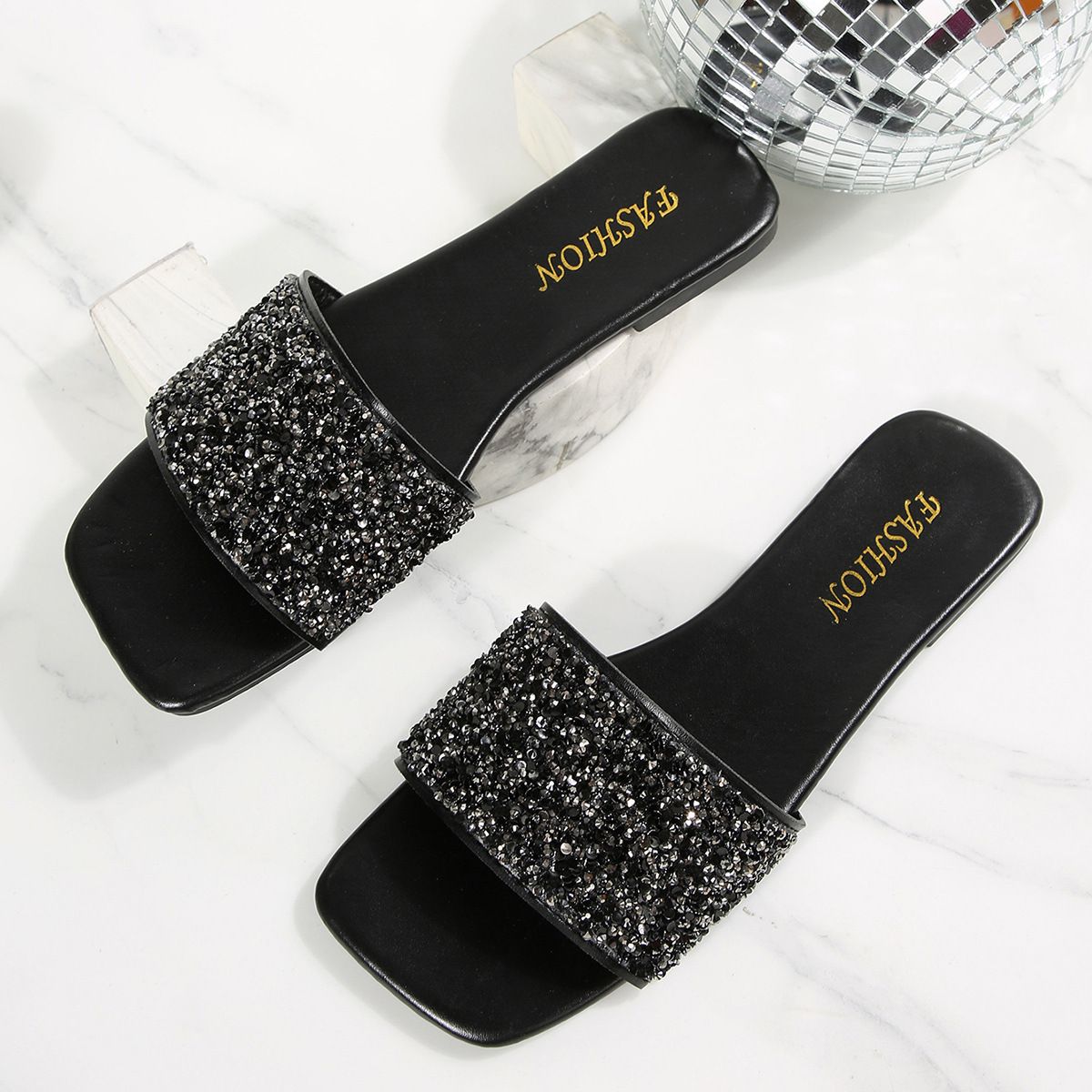 European And American Fashion Sequin Flat For Women, 2026 New Casual Versatile Square-toed Comfortable One-strap Beach_vogvips.com