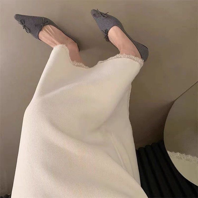 French Pointed Single For Women In Autumn And Winter 2025 New Style Woolen Fabric Niche Bow Grandmother Scoop Shoes_vogvips.com