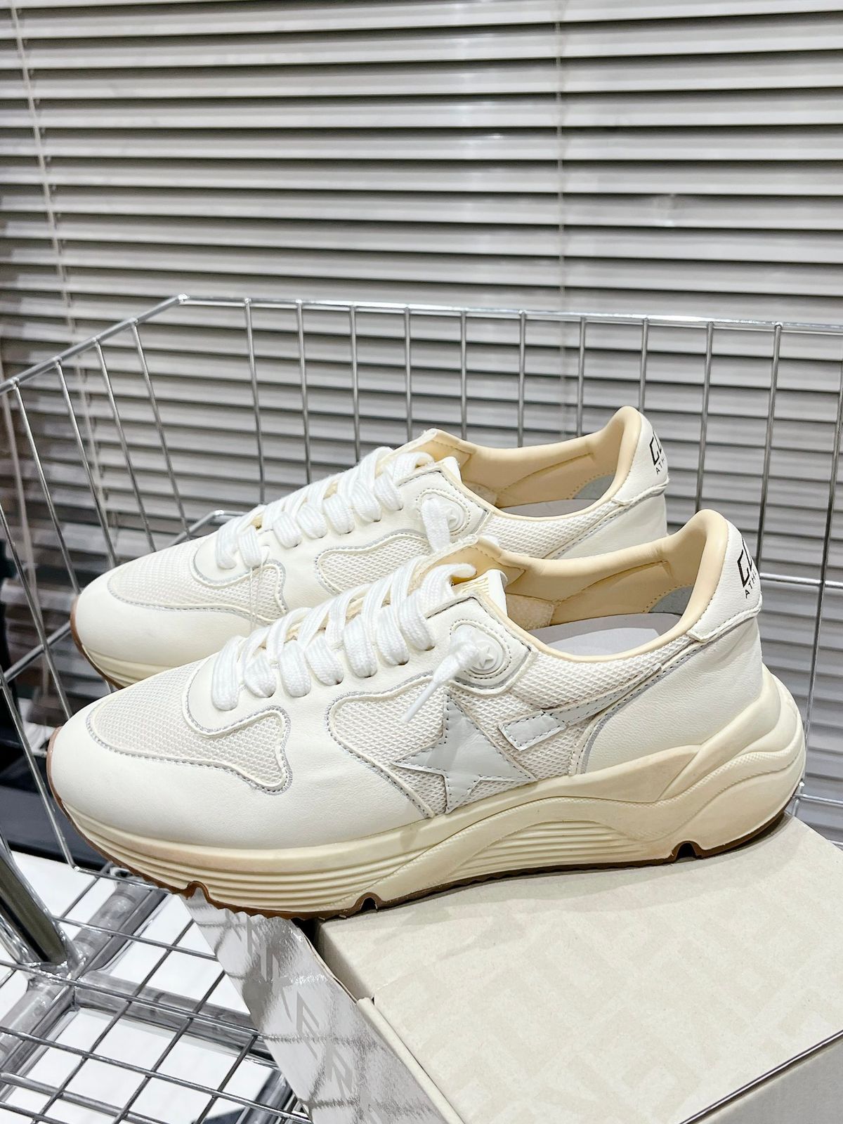 Maison Margiel Golde Street Golde Goos Saucon Bottega Venet Casual Cream White Mesh Star Platform Sneakers, Street Minimalist Daily Shoes Al_vogvips.com