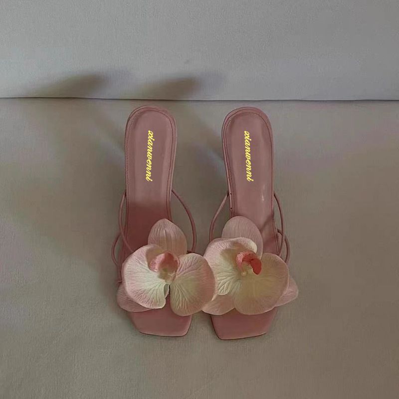Fashion Travel Beach Shoes Europe And The United States 2024 New Flowers Decorated Clip Toes High-heeled Sandals Slippers Female Summer External Wear_vogvips.com
