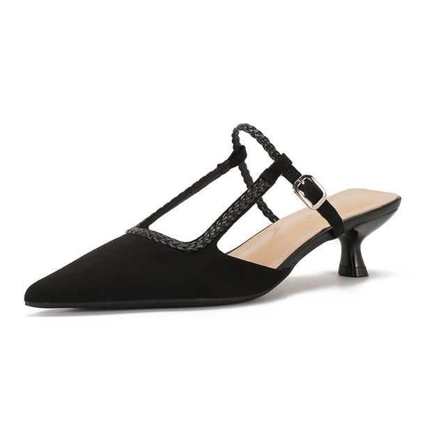 Qianluhui Niche Woven Hollowed-Out Closed-Toe Slippers, Vintage Chic Fashionable Women's Outdoor Sandals_vogvips.com