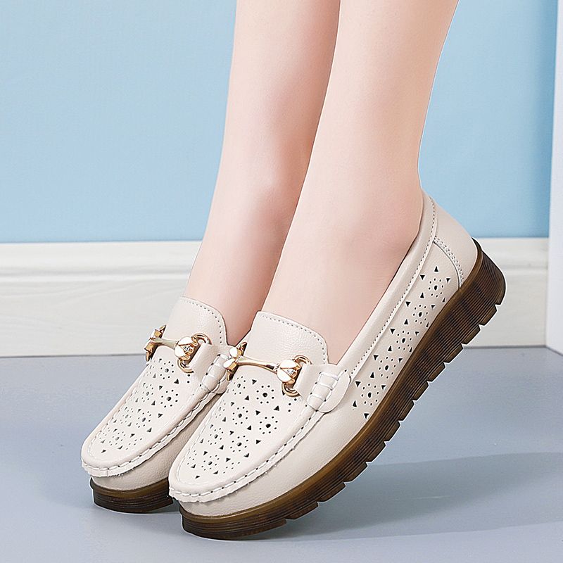 New Hollow Comfortable Soft Sole Non-slip Mother Shoes Flat Doudou Shoes_vogvips.com