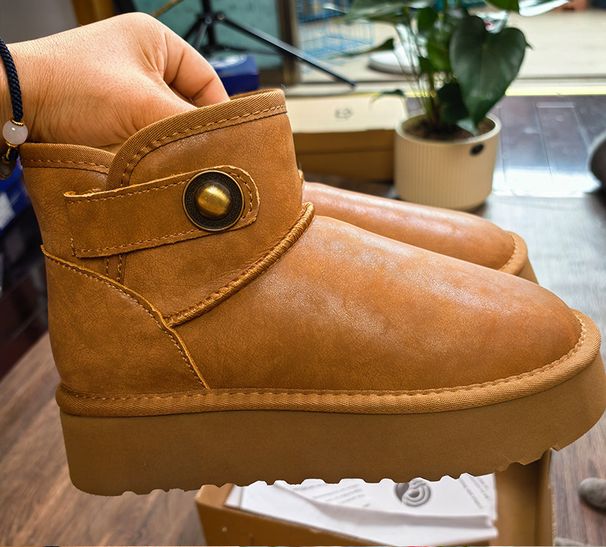2025 Autumn Winter New Cotton Shoes For Women Warm Fashion Versatile Thick Sole Waterproof Leather Surface Fleece Lined_vogvips.com