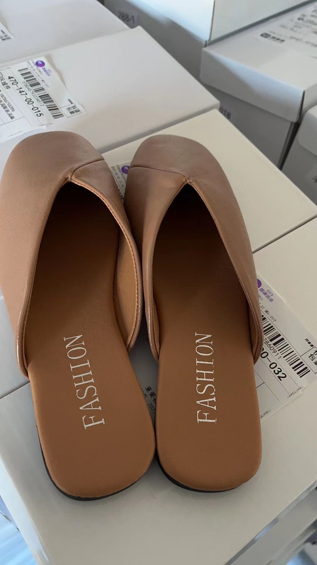 Women's Slippers, New Summer Style, Closed Toe, Fashionable Mule Shoes, Trendy Sandals, Instagram Style._vogvips.com