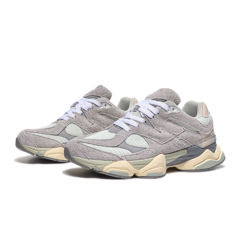 Retro Chunky Sneakers: Multi-Textured Design With Bold Silhouette For Y2K Fashion"_vogvips.com