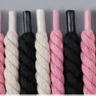 Shoelaces_vogvips