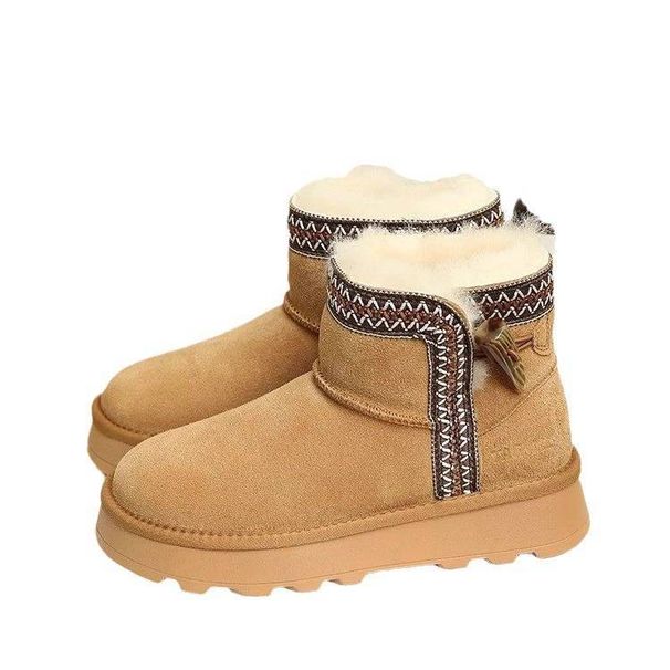 Warm And Anti-slip Snow Boots For Women, New Fashionable And Versatile Fleece And Thick Cotton Shoes For Autumn And Winter 2025_vogvips.com