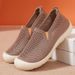 Women's Spring New Mesh Wear-Resistant Casual With Soft Soles That Don't Tire The Feet, Mom's S, Old Beijing Cloth_vogvips.com