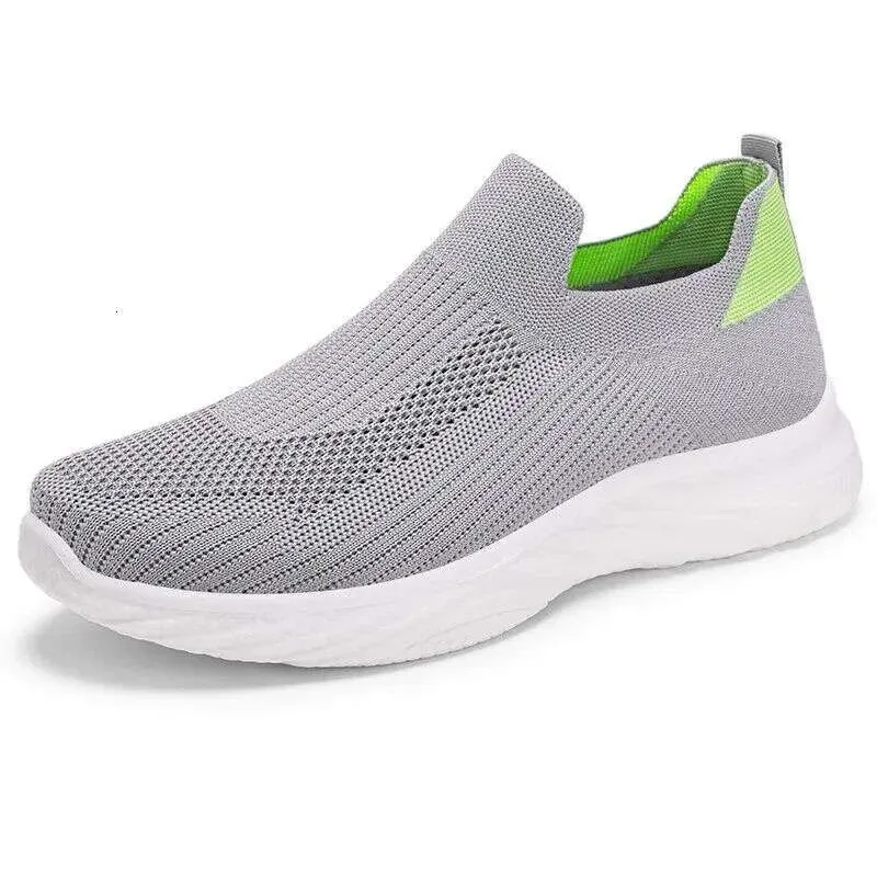 Breathable Mesh Mother's Summer Style Walking Sports Ladies Casual Flat Beijing Cloth Shoes EVA Insole Non Slip_vogvips.com