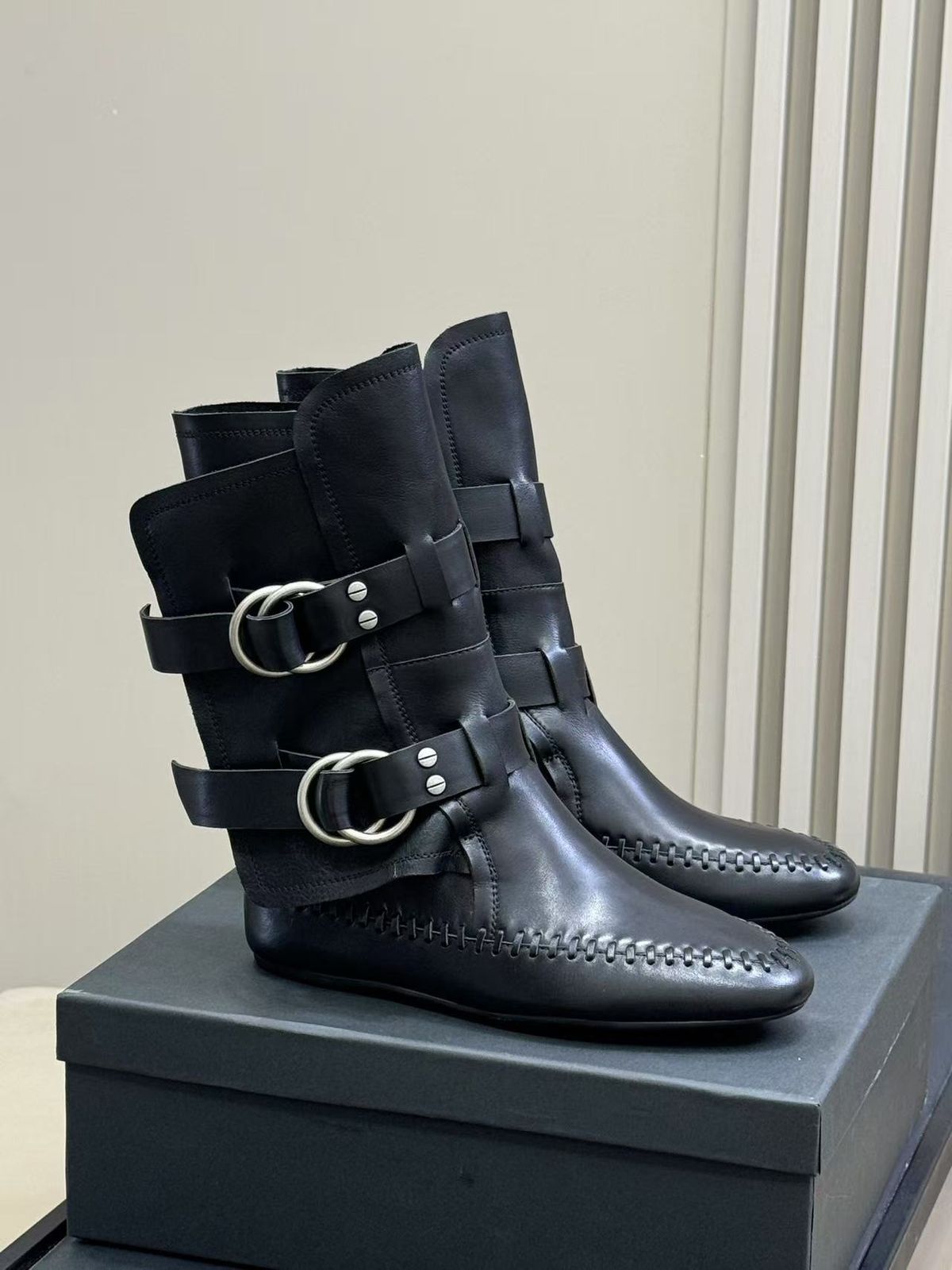 Women Boxing Boots Cowhide Version~Belt Buckle White Boxing For Women Genuine Leather Slimming Low-Cut Riding Western Boots_vogvips.com