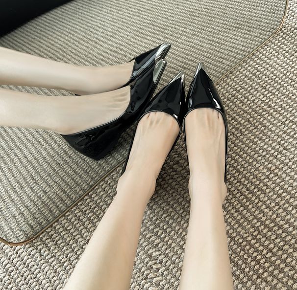 Patent Leather Shallow Mouth Heighten Single Shoes Female Spring And Summer Pointed Metal Flat Commuting All Fashion Small Leather Shoes_vogvips.com