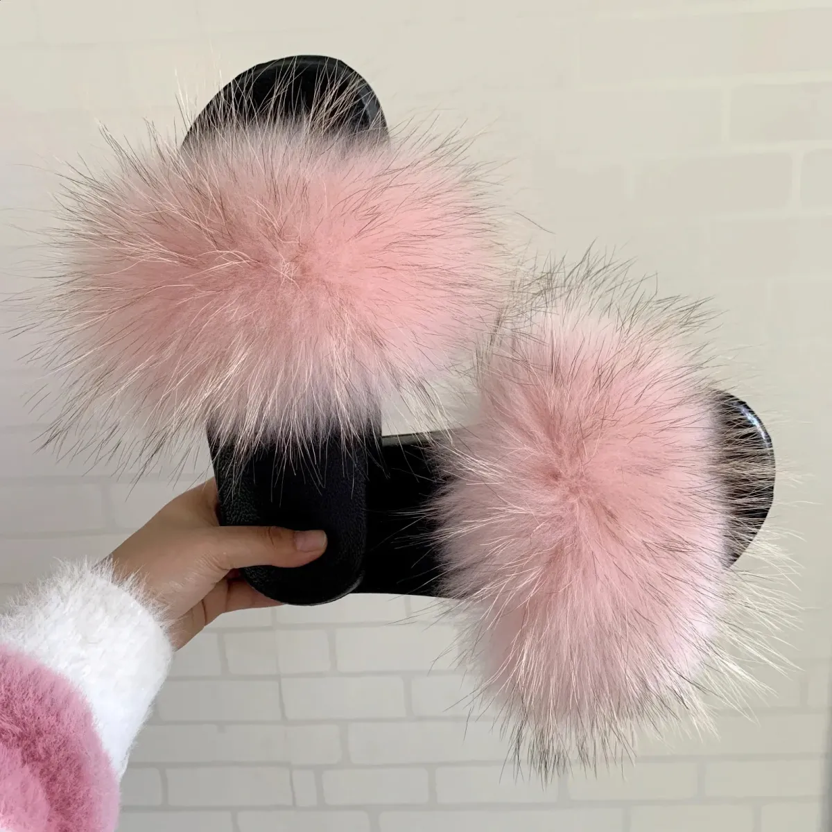Real Raccoon Fur Slippers For Women Summer Fluffy Indoor House Fuzzy Flat Slides Outdoor Fashion Beach Sandals Flip_vogvips.com