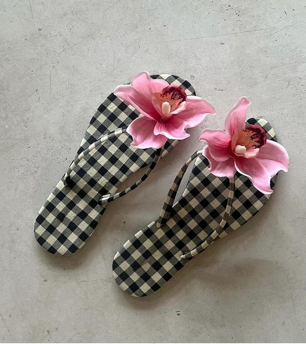 Bohemian Holiday Style Phalaenopsis Shoe Buckle Sweet Temperament Shoe Flower Travel Photo Cave Shoes Sandals Accessories Women_vogvips.com
