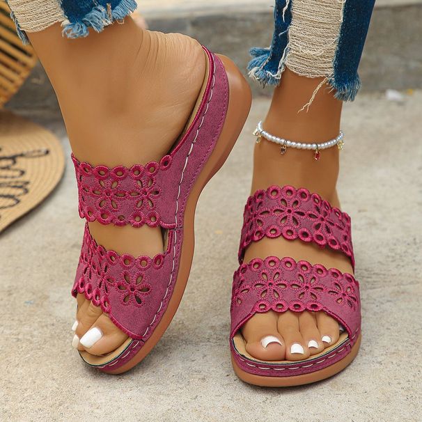 2026 New Flat Bottomed Hollowed Out Flower Shaped Women's Casual Shoes Retro Middle Aged Slippers_vogvips.com
