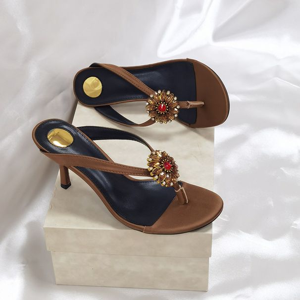 2025 New Flip-Flop Sandals With Rhinestone Flowers, High Heels, European And American Style Thong Sandals, Casual Retro_vogvips.com