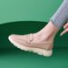 B888-12025 Autumn Winter New Plus Size Casual Fashion Non-Slip Soft Sole Mom Shoes For Women_vogvips.com