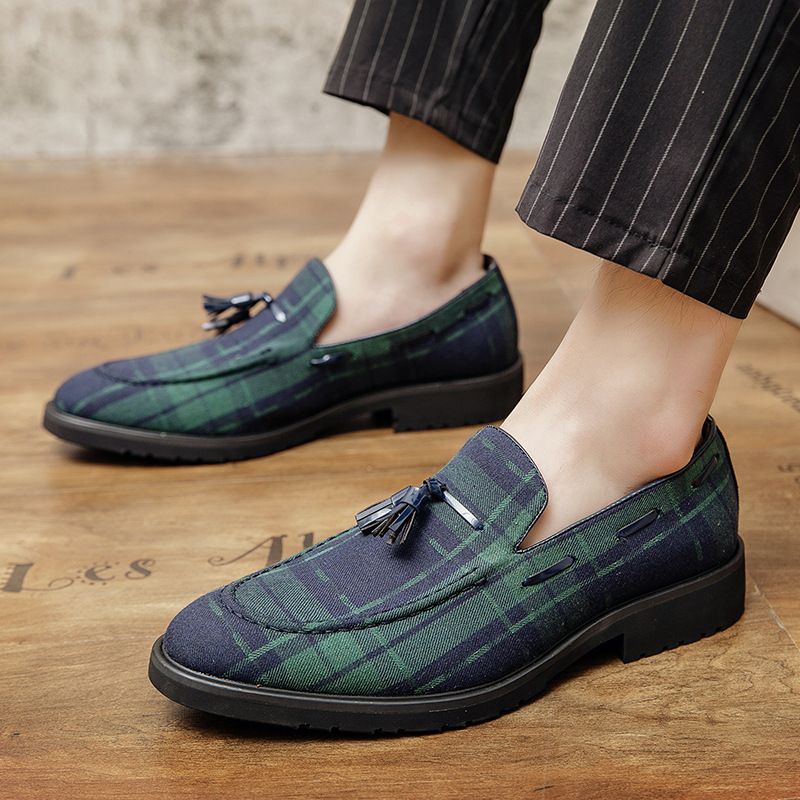 Suitable For All Seasons 2020 New Men's Tassel Trendy British Style Small Leather Large Size Casual Shoes Slip-On Loafers Men_vogvips.com