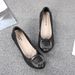 Mom's Leather Soft Sole Mid-Heel 2026 New Spring Versatile Loafers Flat Mid-Age Small Size Wedge Single Shoes For Women_vogvips.com