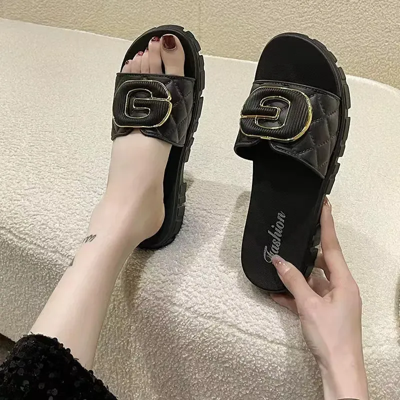 2026s Summer Fashion Versatile Premium Outdoor Soft Sole Slides Women Non Slip Wear Resistant Breathable Slippers Black_vogvips.com