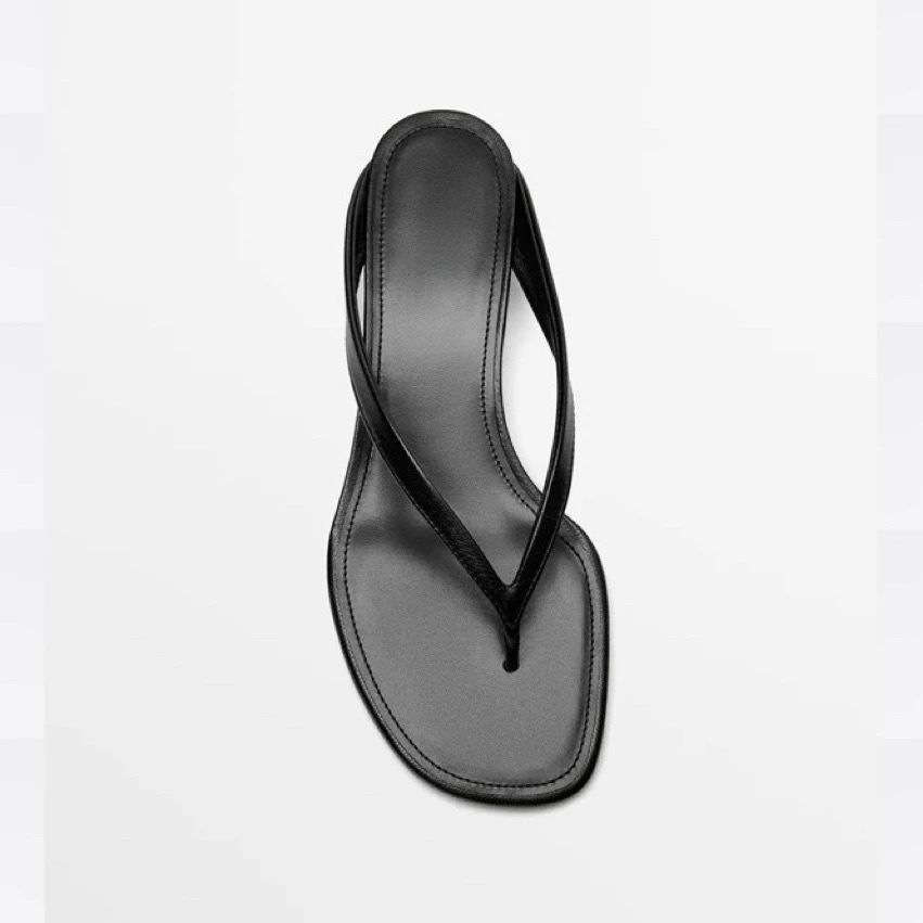 Korean Style Minimalist Women's Leather Flip Flops Outdoor Wear Beach Sandals Small Wedge Heel 2026 New Style_vogvips.com