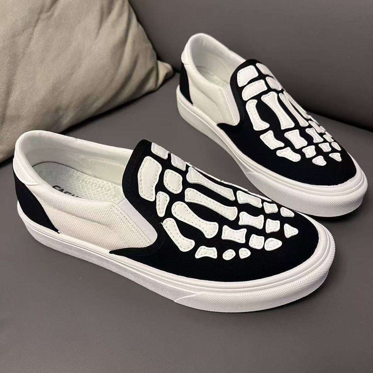 2025 New European Style Light Luxury Youth Skateboard Men's Bone Casual Breathable Trendy Shoes_vogvips.com