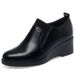 Dropshipping Wedge For Women 2024 New Style Middle-aged Elderly Flat Women's Soft Leather Mom Spring And Autumn Single_vogvips.com