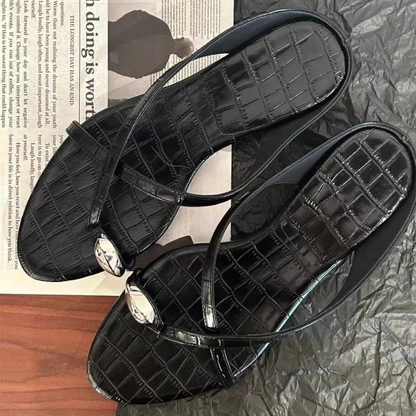 Korean Style Summer New Metal Buckle Versatile For Women 2025 Flat Open Flip-Flops Toe Post Sandals_vogvips.com