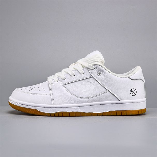 Minimalist White Leather Sneakers With Gum Sole: Timeless Style For Everyday Wear_vogvips.com