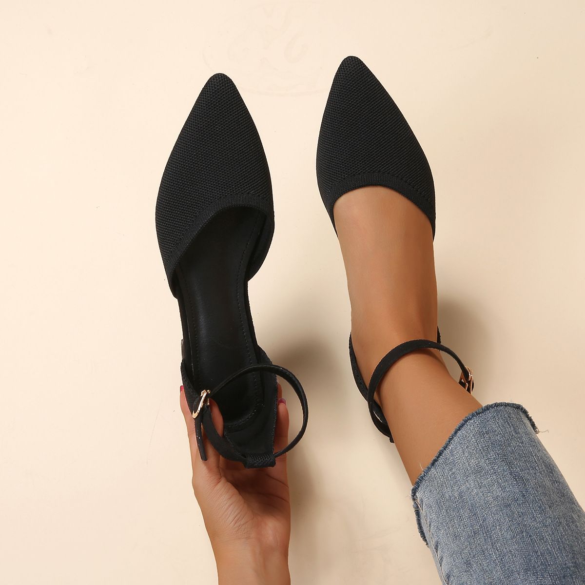 Half Top Women S Single Pointed Flying Fabric Hollow Buckle Low Heel Fashion Shoes_vogvips.com