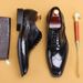 Men's leather leather patent leather English carved business dress Oxford shoes_vogvips.com
