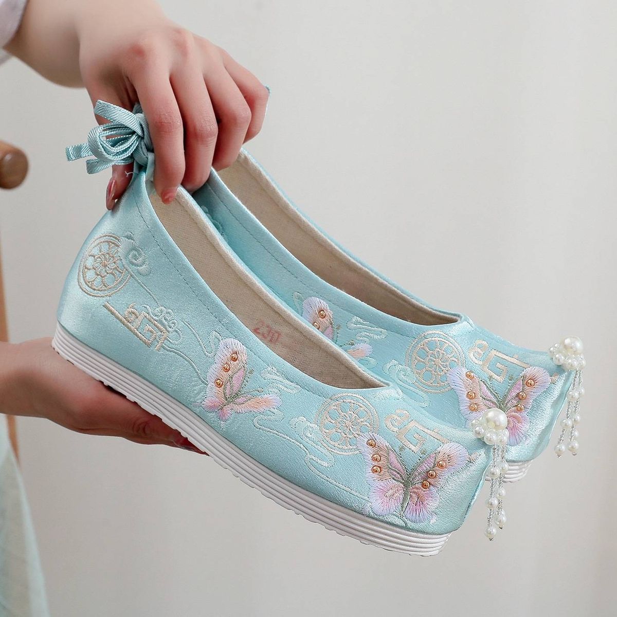 Women’s Shoes Spring And Summer New Style Ancient Hanfu Shoes Heightening Shoes Embroidered Women's Shoes Pearl Costume Shoes_vogvips.com