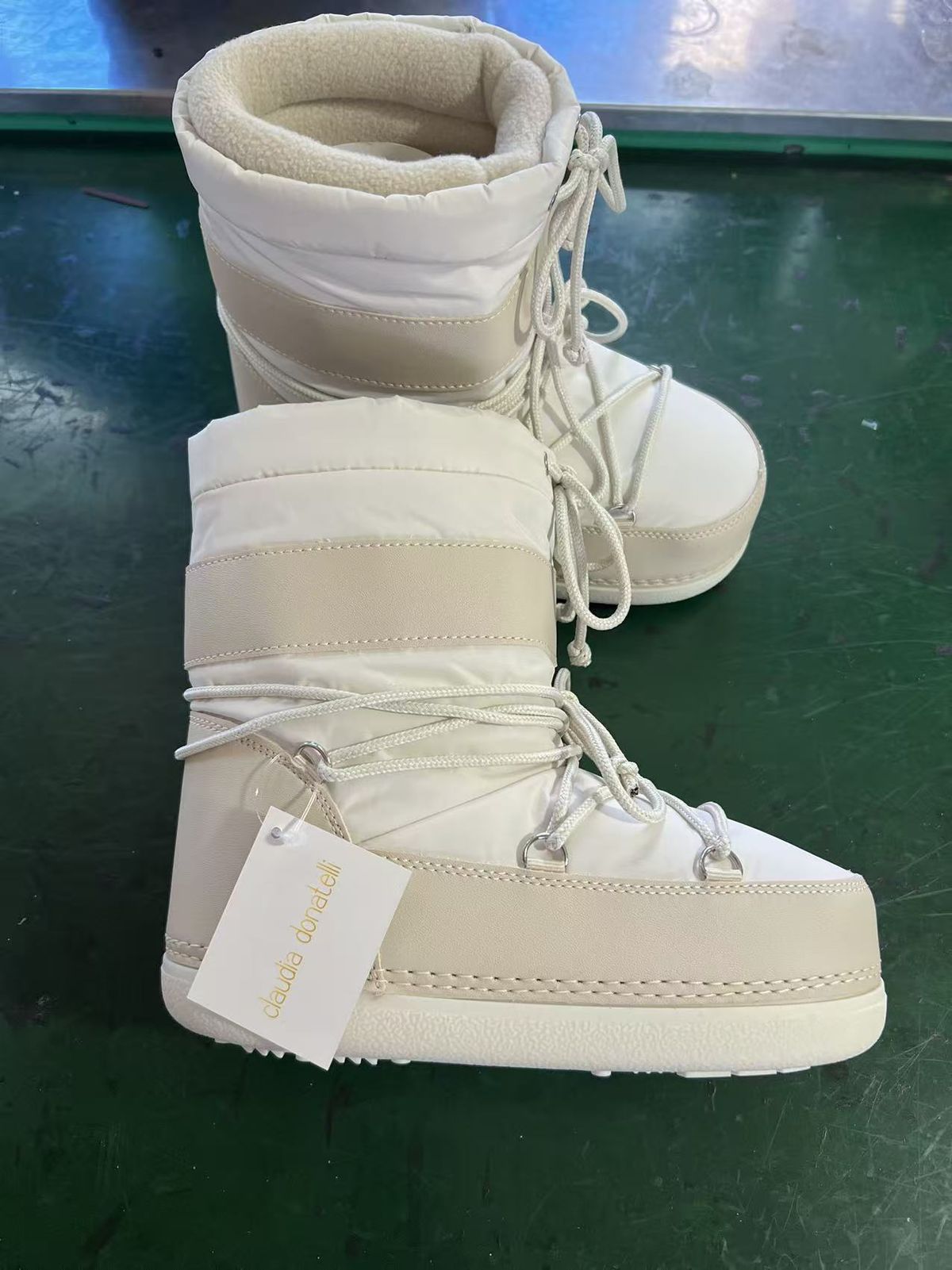 Women's Shoes Waterproof And Non Slip Space Boots , New Style, Short, Thickened, Warm Snow Boots._vogvips.com