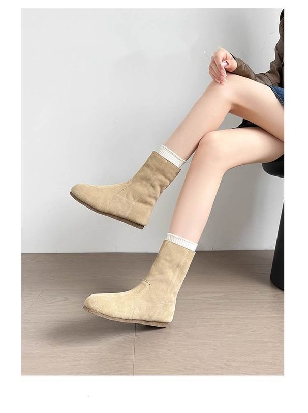 2026 French Retro Slip-On Short For Women Autumn Winter New Fashion Versatile Matching With Skirts Two-Way Casual_vogvips.com