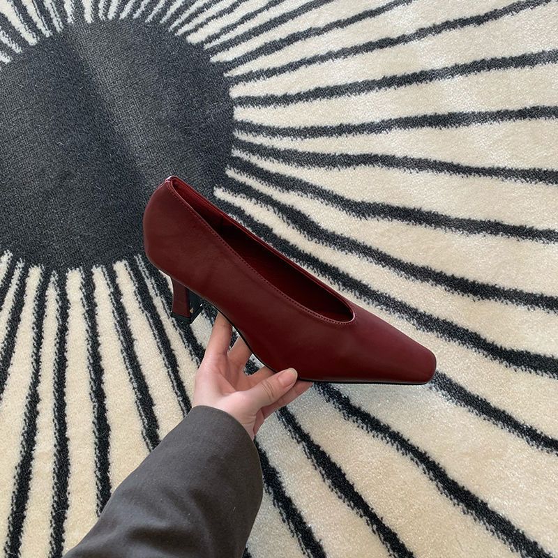 Suitable Commuting Temperament, High Heels, New Black Square Toe, Shallow Mouth, Thick Heel French Women's Singles Shoes_vogvips.com
