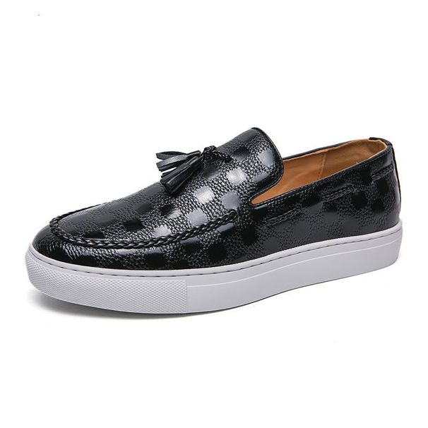 Mens Black Embossed Shock Absorbing Leather Loafers With Tassels Slip On Casual Shoes_vogvips.com