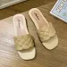Summer Designer New Woven Diamond Pattern Home Outdoor Versatile Fashion Lightweight Breathable Slippers Anti Slip Wear_vogvips.com