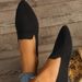 2024 Spring New European And American Style Large Size Pointed Toe Flat Fly Knit Slip-On Casual Shoes For Women_vogvips.com