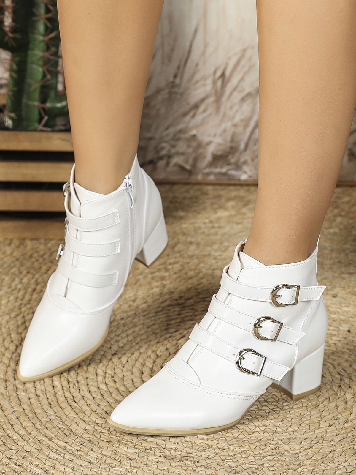 326-89 Fashion Pointed Coarse Heel Warm And Elegant Highlighting Denim Women's Boots_vogvips.com