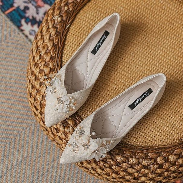 Flat Sole Single Shoe Female Summer 2023 New Style One Foot Pedal Water Diamond Pearl Petal Fairy Matching Skirt Wedding_vogvips.com