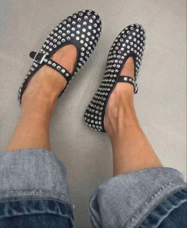 Large Round Toe Leather Rhinestone For Women's Outdoor Wear, 2025 Summer New Fashionable Versatile Single Shoe_vogvips.com