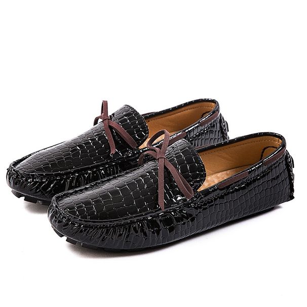2025 Summer Large Crocodile Lightweight Bean Trendy Style Casual Driving Leather Shoes Men's_vogvips.com