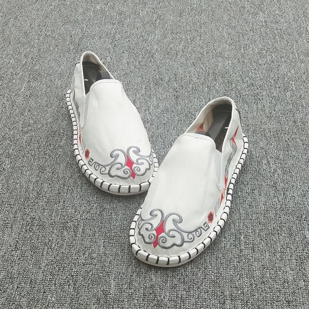 Men Chinese Traditional Embroidered Slip On Loafers Handmade Breathable Casual Cloth Shoes_vogvips.com